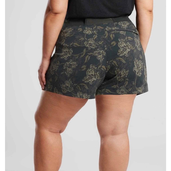 NWT Athleta Trekki North Printed‎ Short, MSRP $69 Sz. 24W - Picture 2 of 3